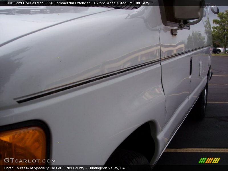 Oxford White / Medium Flint Grey 2006 Ford E Series Van E350 Commercial Extended