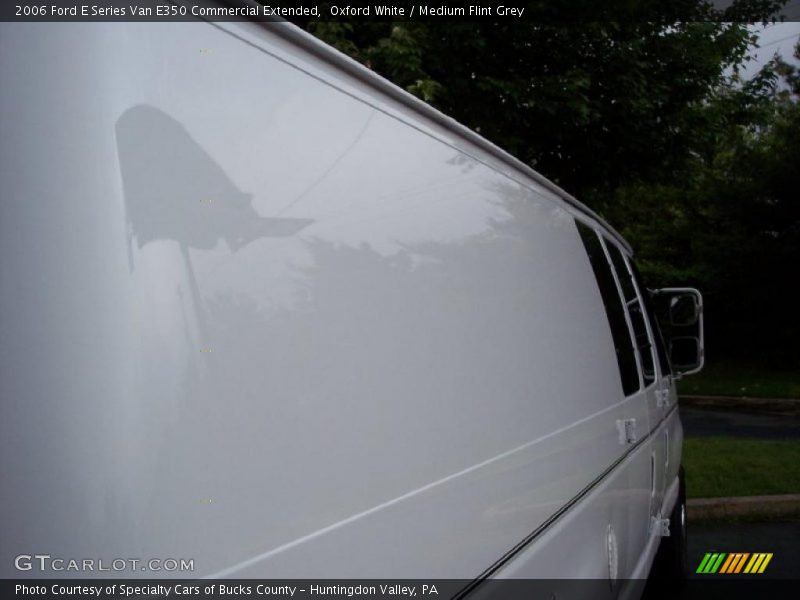 Oxford White / Medium Flint Grey 2006 Ford E Series Van E350 Commercial Extended