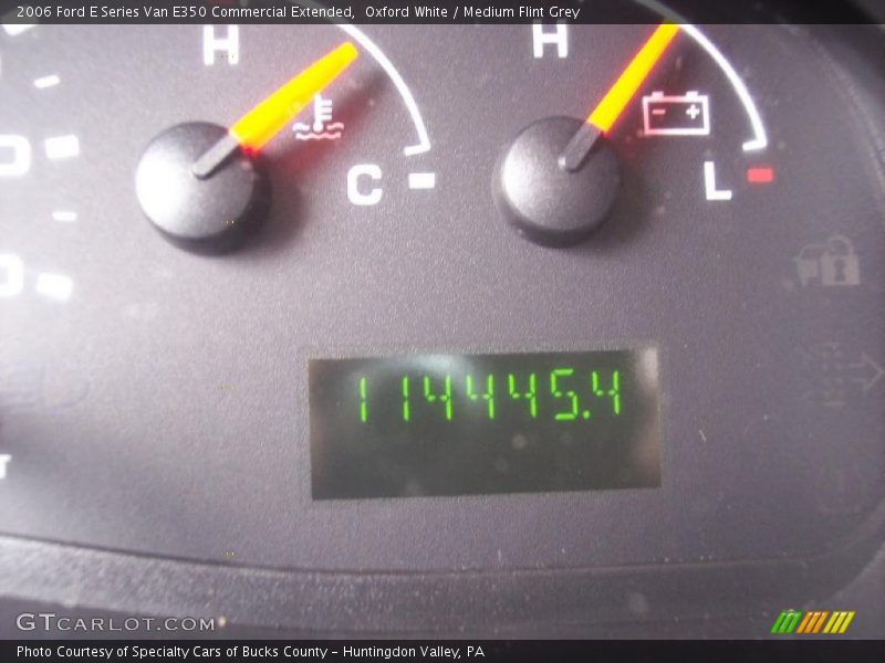 Oxford White / Medium Flint Grey 2006 Ford E Series Van E350 Commercial Extended