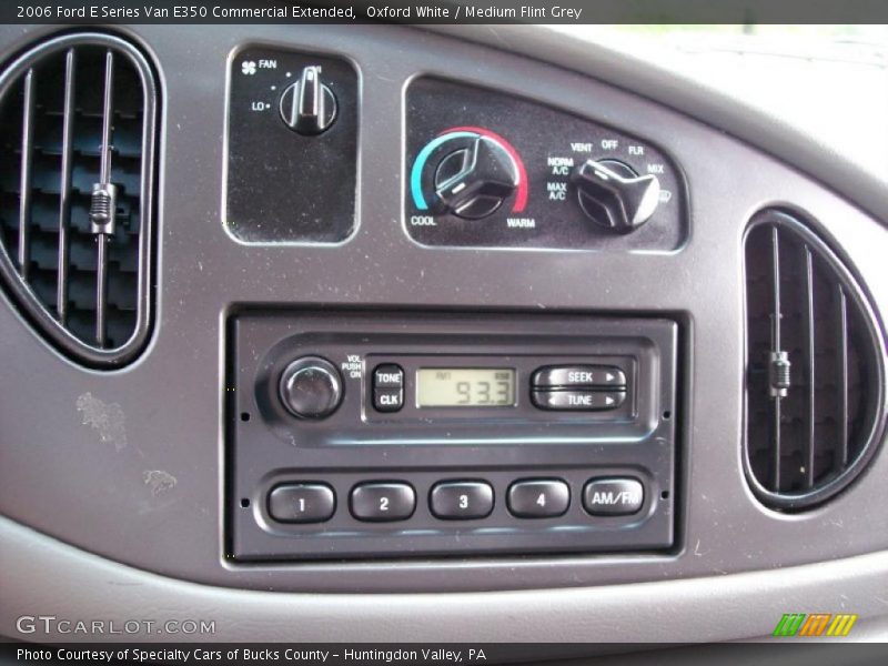 Oxford White / Medium Flint Grey 2006 Ford E Series Van E350 Commercial Extended