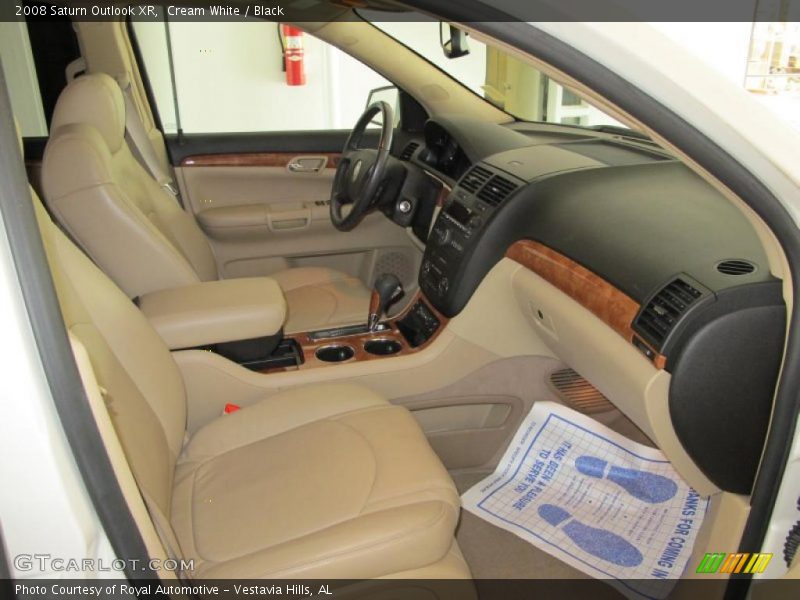  2008 Outlook XR Black Interior