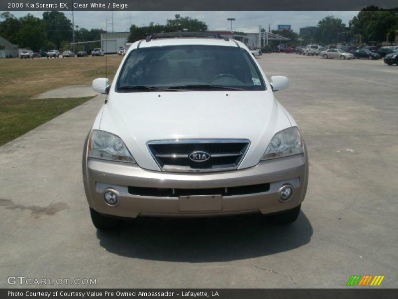 Clear White / Beige 2006 Kia Sorento EX