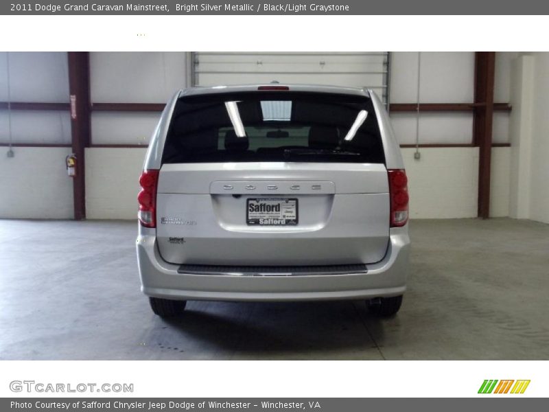 Bright Silver Metallic / Black/Light Graystone 2011 Dodge Grand Caravan Mainstreet
