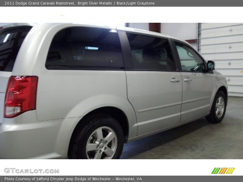 Bright Silver Metallic / Black/Light Graystone 2011 Dodge Grand Caravan Mainstreet