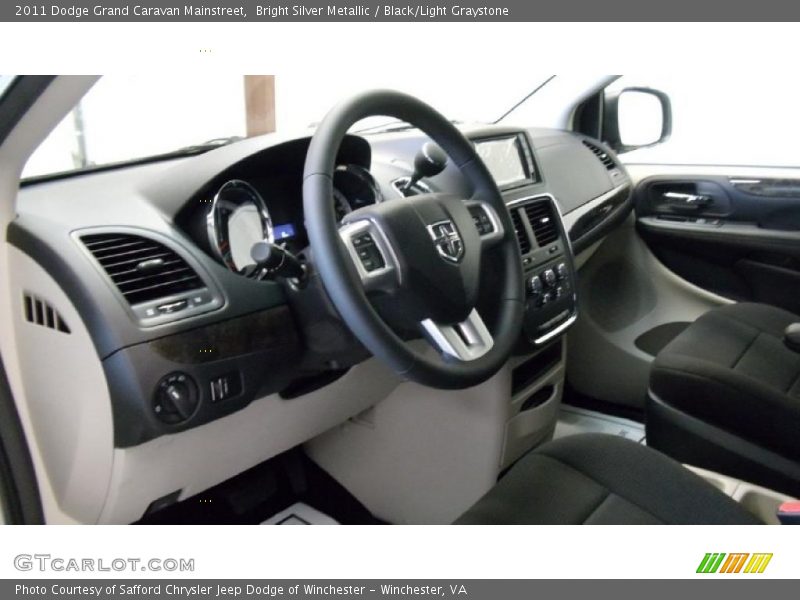 Bright Silver Metallic / Black/Light Graystone 2011 Dodge Grand Caravan Mainstreet