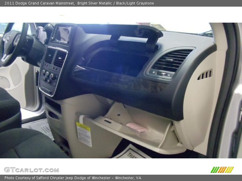 Bright Silver Metallic / Black/Light Graystone 2011 Dodge Grand Caravan Mainstreet