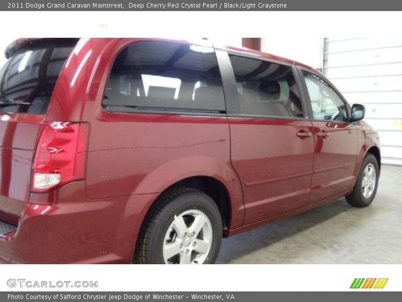 Deep Cherry Red Crystal Pearl / Black/Light Graystone 2011 Dodge Grand Caravan Mainstreet