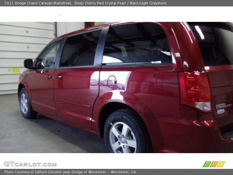 Deep Cherry Red Crystal Pearl / Black/Light Graystone 2011 Dodge Grand Caravan Mainstreet