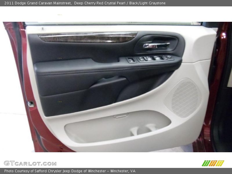 Deep Cherry Red Crystal Pearl / Black/Light Graystone 2011 Dodge Grand Caravan Mainstreet