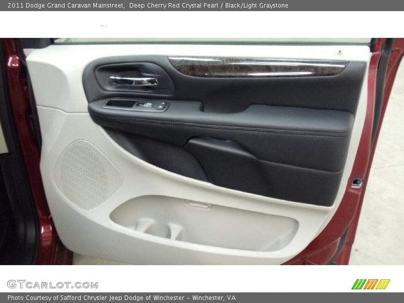 Deep Cherry Red Crystal Pearl / Black/Light Graystone 2011 Dodge Grand Caravan Mainstreet