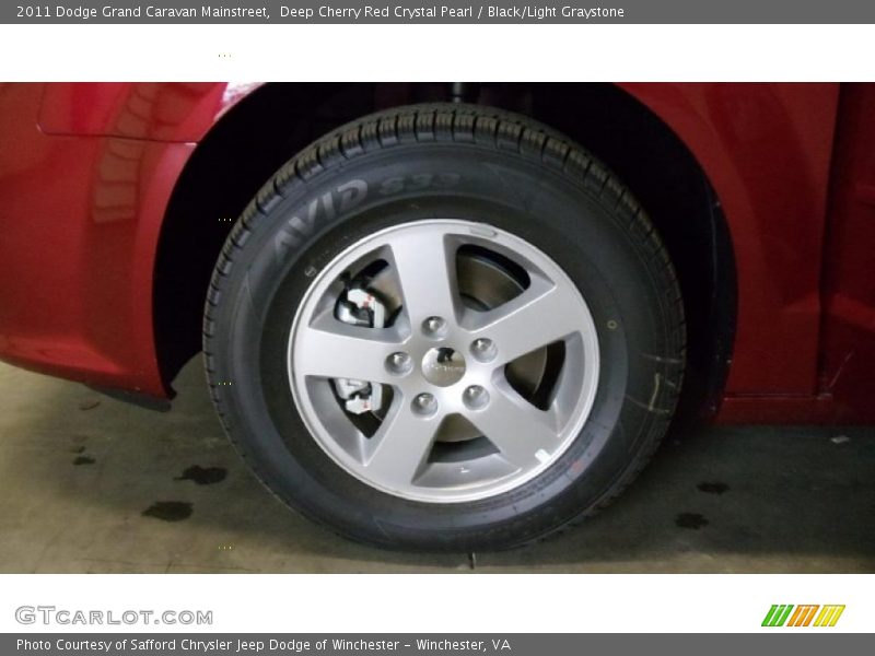 Deep Cherry Red Crystal Pearl / Black/Light Graystone 2011 Dodge Grand Caravan Mainstreet