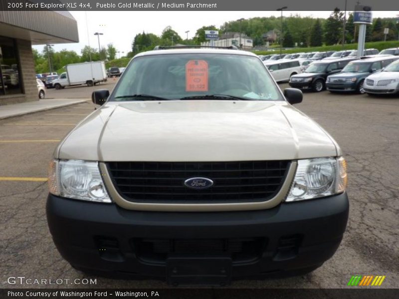 Pueblo Gold Metallic / Medium Parchment 2005 Ford Explorer XLS 4x4