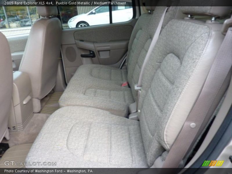  2005 Explorer XLS 4x4 Medium Parchment Interior