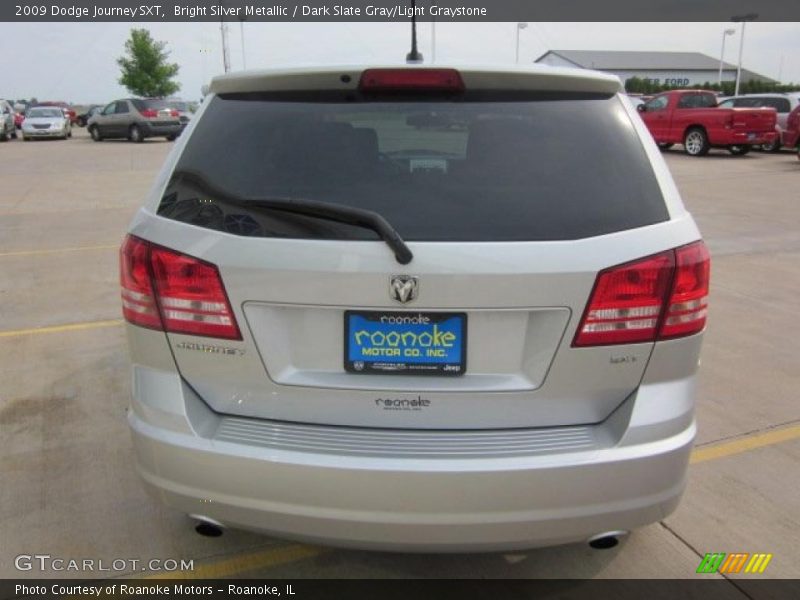 Bright Silver Metallic / Dark Slate Gray/Light Graystone 2009 Dodge Journey SXT