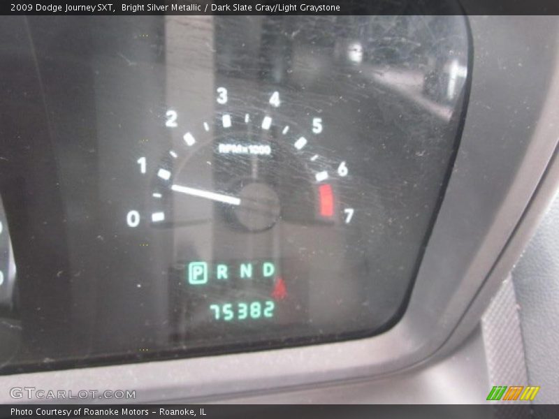 Bright Silver Metallic / Dark Slate Gray/Light Graystone 2009 Dodge Journey SXT