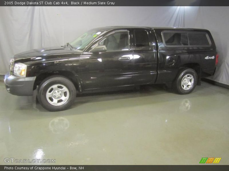 Black / Medium Slate Gray 2005 Dodge Dakota ST Club Cab 4x4
