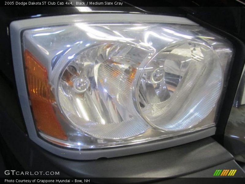 Black / Medium Slate Gray 2005 Dodge Dakota ST Club Cab 4x4