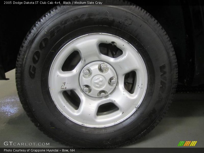 Black / Medium Slate Gray 2005 Dodge Dakota ST Club Cab 4x4