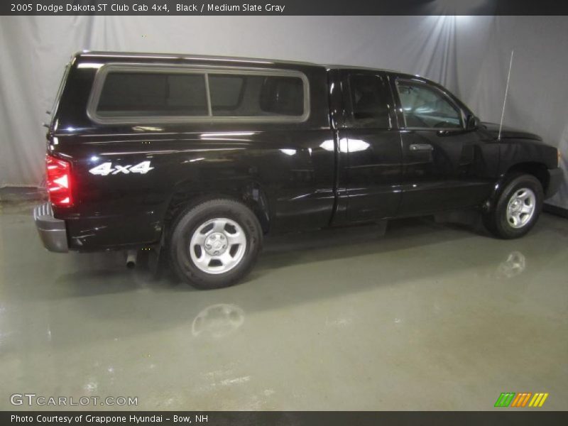 Black / Medium Slate Gray 2005 Dodge Dakota ST Club Cab 4x4