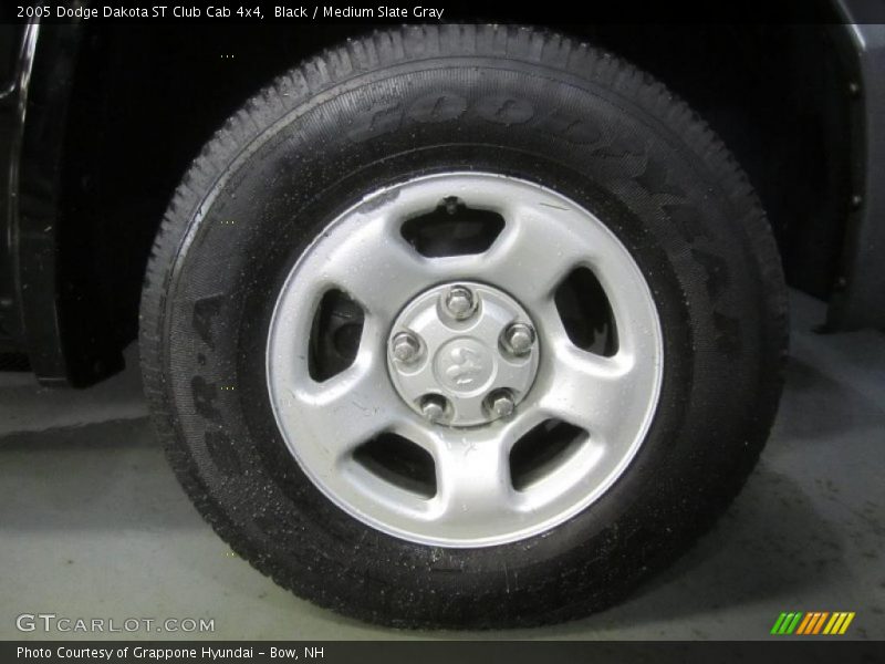 Black / Medium Slate Gray 2005 Dodge Dakota ST Club Cab 4x4