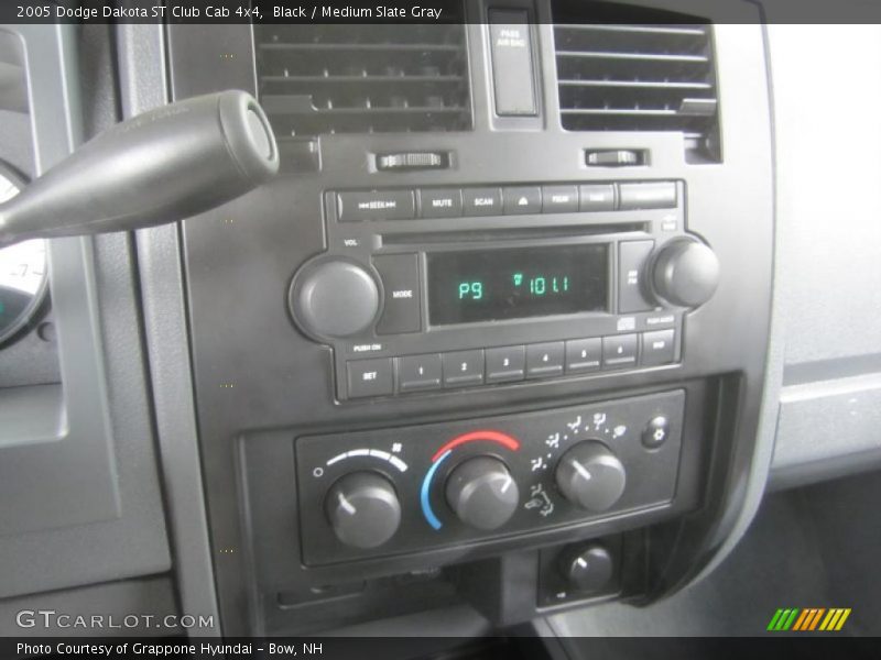 Black / Medium Slate Gray 2005 Dodge Dakota ST Club Cab 4x4