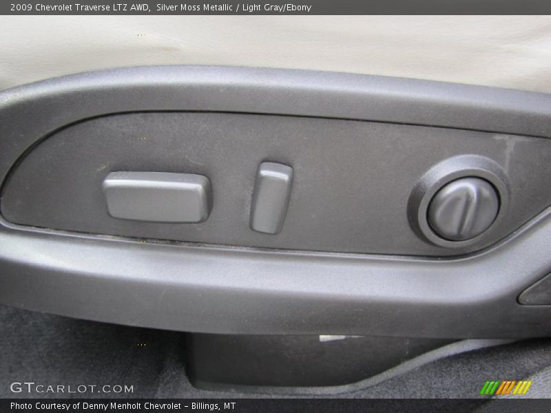 Controls of 2009 Traverse LTZ AWD