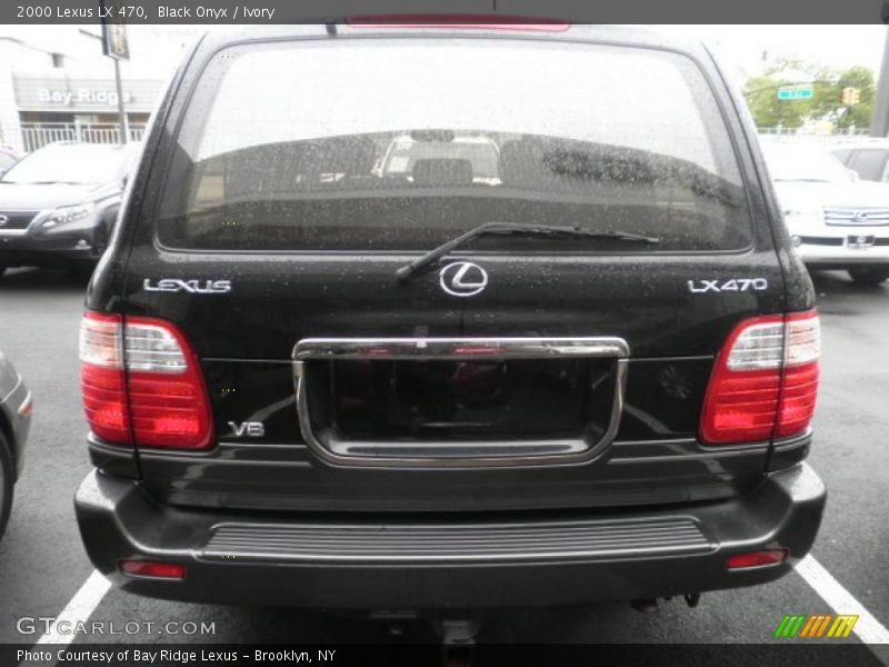 Black Onyx / Ivory 2000 Lexus LX 470