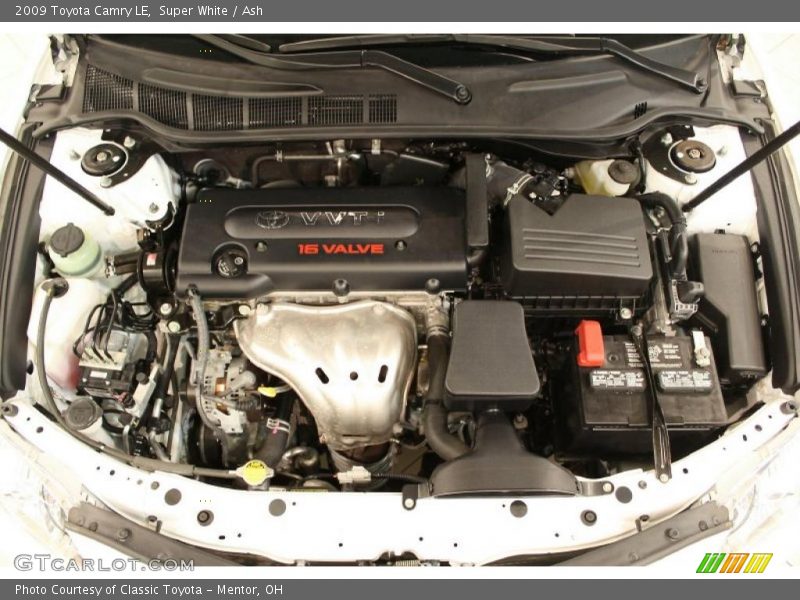 Super White / Ash 2009 Toyota Camry LE