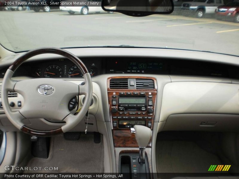 Silver Spruce Metallic / Ivory 2004 Toyota Avalon XLS