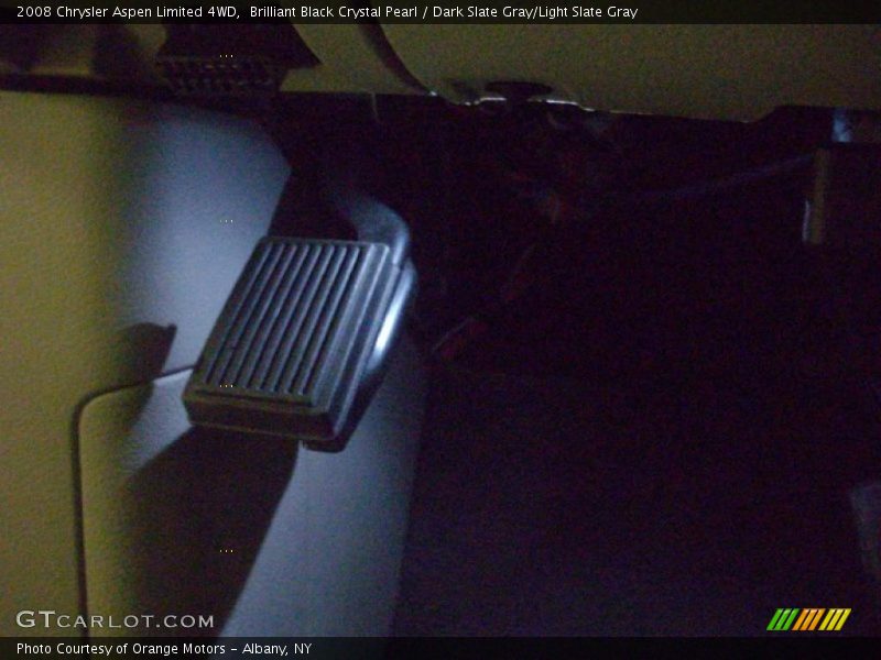Brilliant Black Crystal Pearl / Dark Slate Gray/Light Slate Gray 2008 Chrysler Aspen Limited 4WD