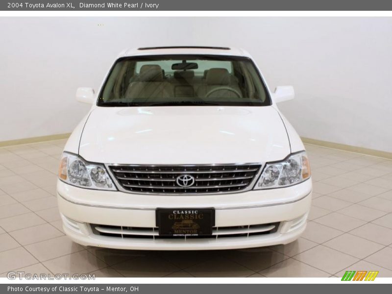 Diamond White Pearl / Ivory 2004 Toyota Avalon XL