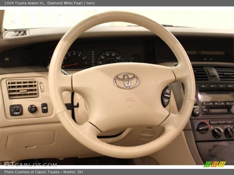 Diamond White Pearl / Ivory 2004 Toyota Avalon XL