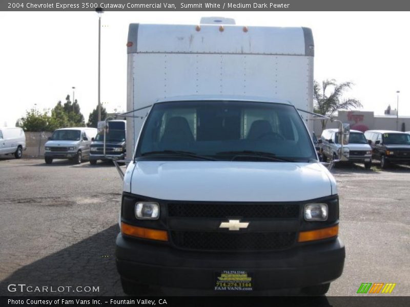 Summit White / Medium Dark Pewter 2004 Chevrolet Express 3500 Cutaway Commercial Van