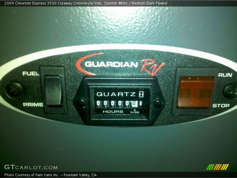 Summit White / Medium Dark Pewter 2004 Chevrolet Express 3500 Cutaway Commercial Van