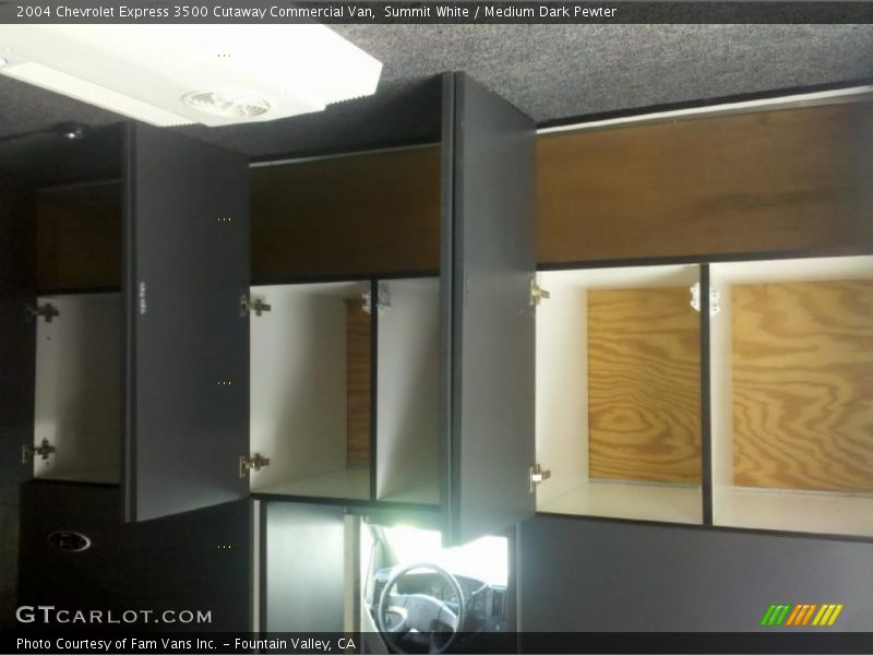 Summit White / Medium Dark Pewter 2004 Chevrolet Express 3500 Cutaway Commercial Van
