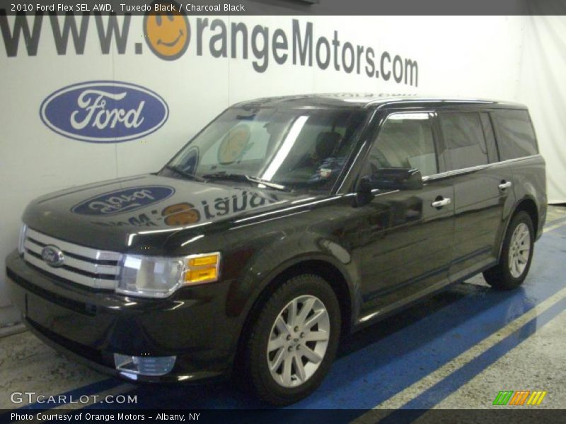 Tuxedo Black / Charcoal Black 2010 Ford Flex SEL AWD