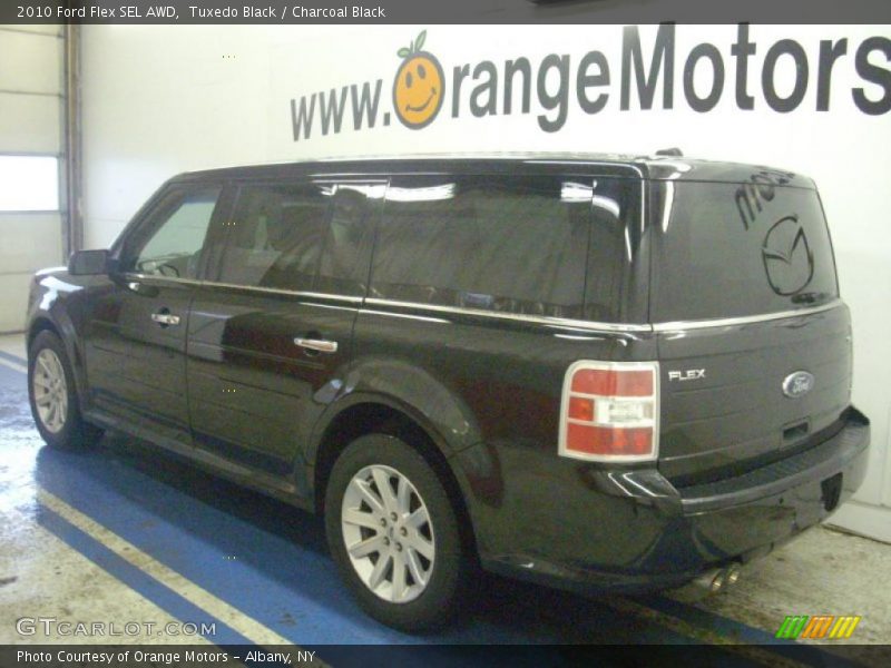 Tuxedo Black / Charcoal Black 2010 Ford Flex SEL AWD