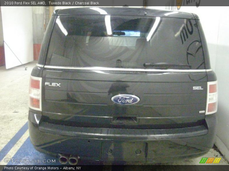Tuxedo Black / Charcoal Black 2010 Ford Flex SEL AWD