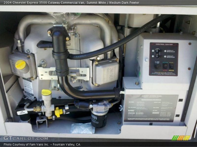 Summit White / Medium Dark Pewter 2004 Chevrolet Express 3500 Cutaway Commercial Van