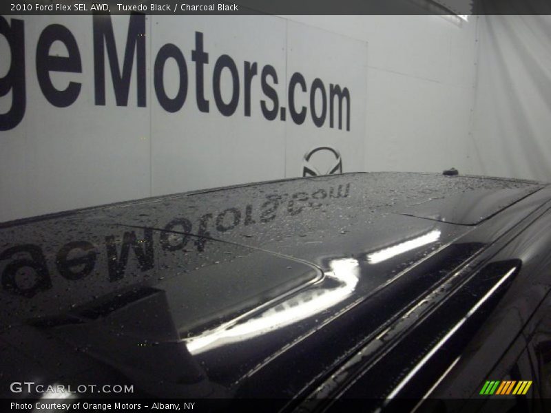 Tuxedo Black / Charcoal Black 2010 Ford Flex SEL AWD