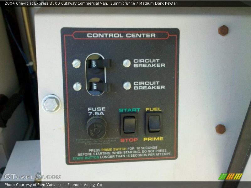 Summit White / Medium Dark Pewter 2004 Chevrolet Express 3500 Cutaway Commercial Van
