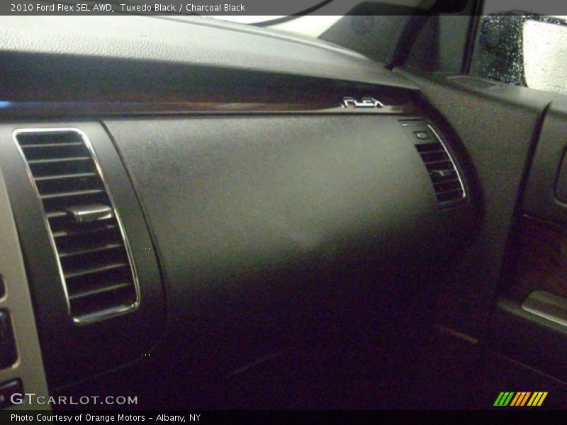 Tuxedo Black / Charcoal Black 2010 Ford Flex SEL AWD