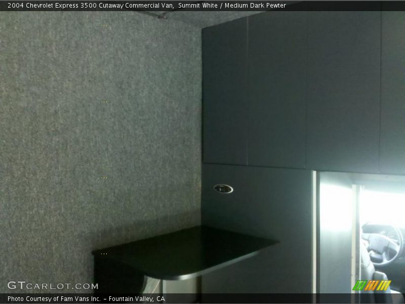 Summit White / Medium Dark Pewter 2004 Chevrolet Express 3500 Cutaway Commercial Van