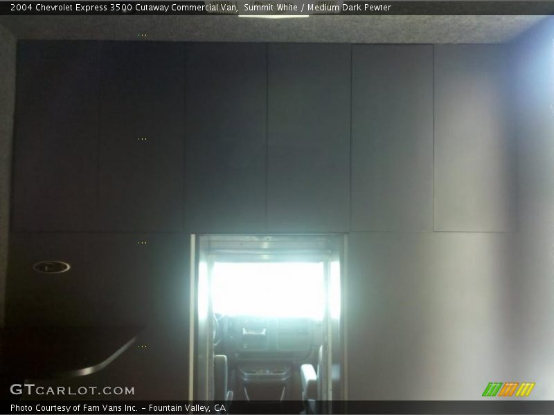 Summit White / Medium Dark Pewter 2004 Chevrolet Express 3500 Cutaway Commercial Van