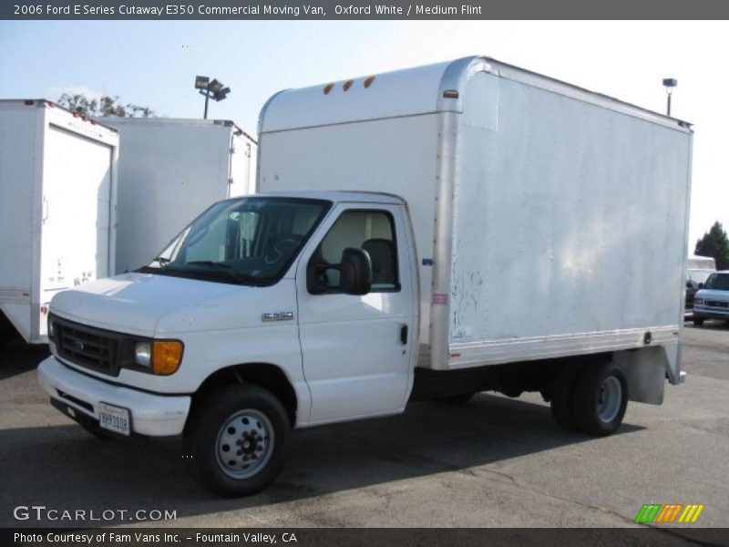 Oxford White / Medium Flint 2006 Ford E Series Cutaway E350 Commercial Moving Van