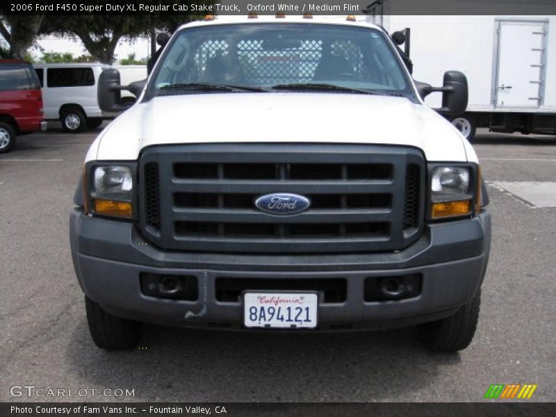 Oxford White / Medium Flint 2006 Ford F450 Super Duty XL Regular Cab Stake Truck