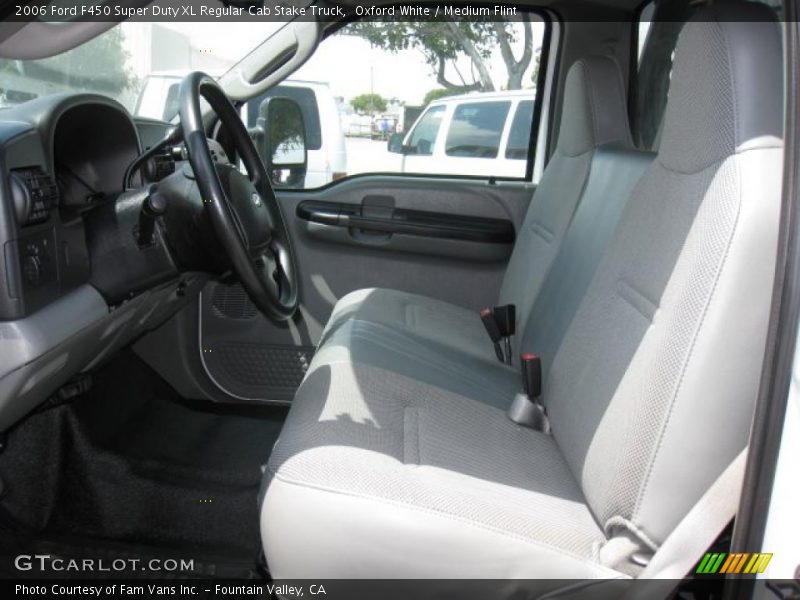  2006 F450 Super Duty XL Regular Cab Stake Truck Medium Flint Interior