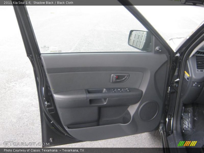 Shadow Black / Black Cloth 2011 Kia Soul 1.6
