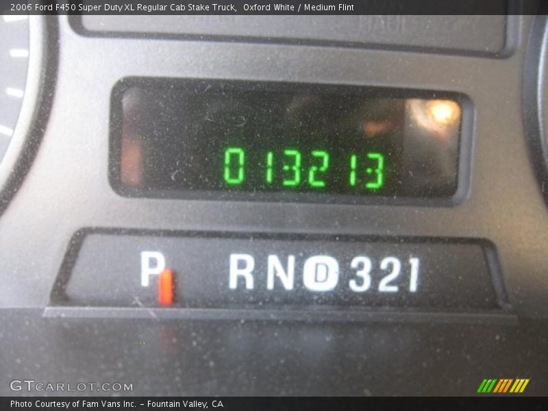 Oxford White / Medium Flint 2006 Ford F450 Super Duty XL Regular Cab Stake Truck