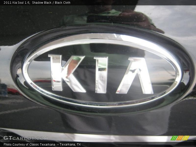 Shadow Black / Black Cloth 2011 Kia Soul 1.6